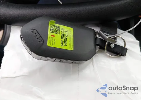 2025 Kia K4 Lxs z USA, uszkodzony, nr VIN 3KPFT4DE2SE085528